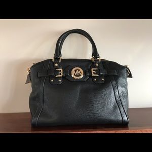 Michael Kors Hudson Satchel NVR USED TAG ATTACHED